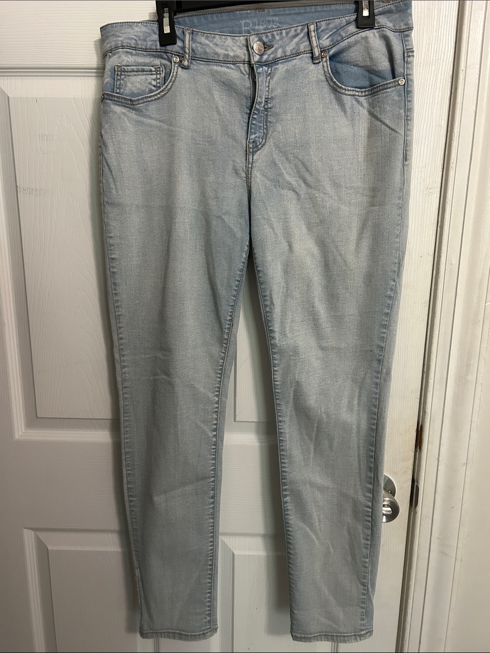 Light Blue Skinny Women's Jeans - Slim Fit Denim